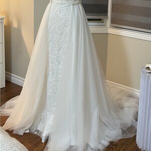Made with love removable flowy overskirt and made with love cathedral veil